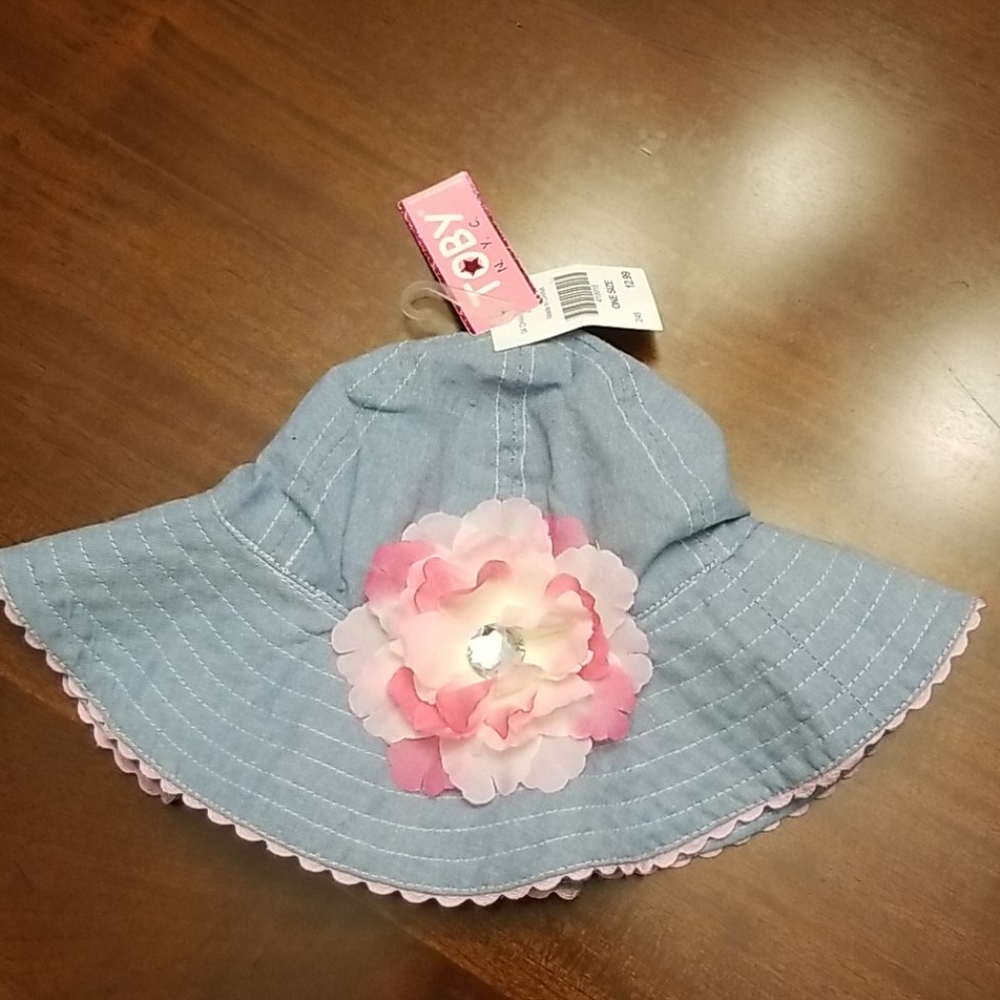 NWT Youth Hat with Pink Flower